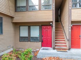 1101 SW Harrier Cir