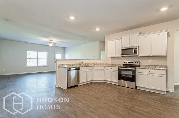 1108 Amadas Dr — Photo 9