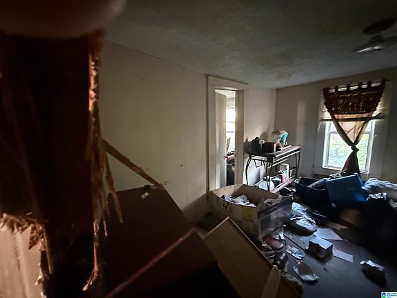 2nd image of 835 Avenue F