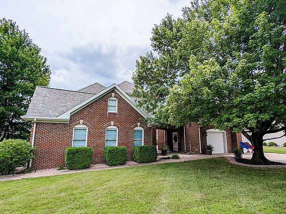 5th image of 902 E Knight Ct