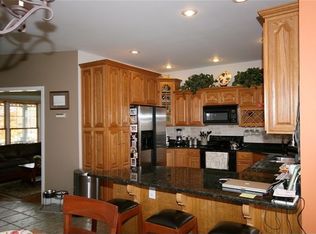 4 Edwards Ct, Johnson City, TN 37601