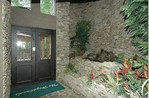 4th image of 1101 Highland Bluff Dr SE