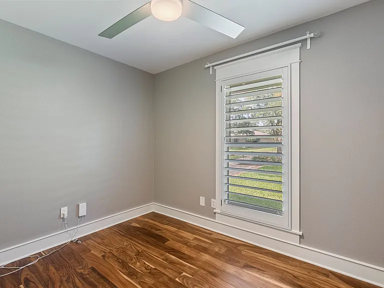 2607 N Shields Dr — Photo 19