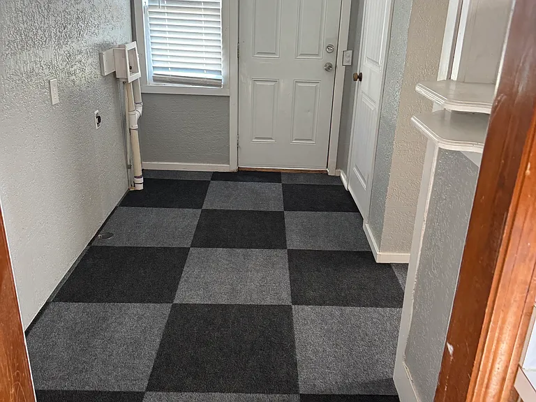 406 W Hornaday — Photo 11