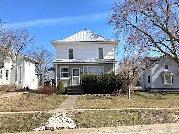 406 S Main St, Greene, IA 50636