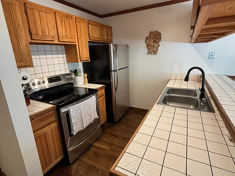 100 Winding Creek Rd #9 — Photo 4