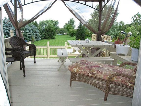 5th image of 3309 Evergreen Cir
