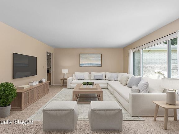 4th image of 13885 Windemere Dr NW