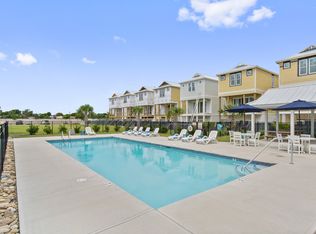 205 Islander Dr #E, Emerald Isle, NC 28594