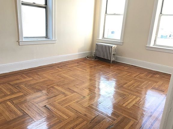 3rd image of 2824 42nd St APT D1