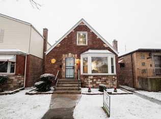 8742 S Cregier Ave, Chicago, IL 60617