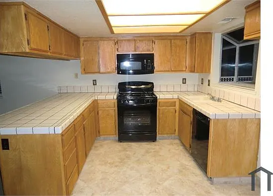 3 bed, 1500 sqft, $2,650 — Photo 3
