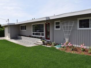 1527 Eastlake Dr, Bremerton, WA