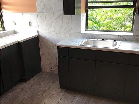 5th image of 712 E Main St #3A