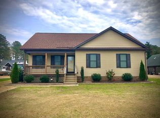 3095 N Riverside Dr, Lanexa, VA 23089