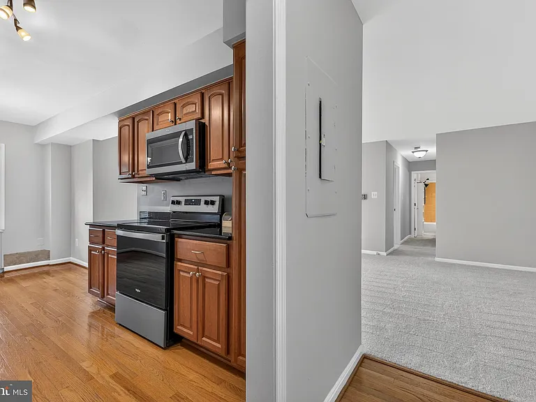 3334 Spring Ln #B30 — Photo 21