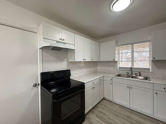 5th image of 202 Mink Dr