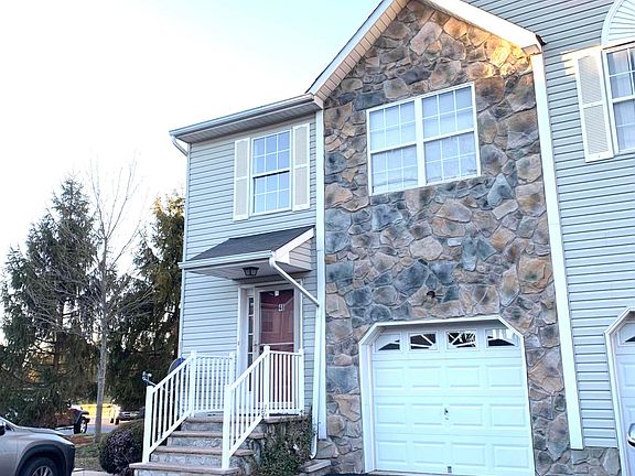 3rd image of 48 Victoria Dr #1248