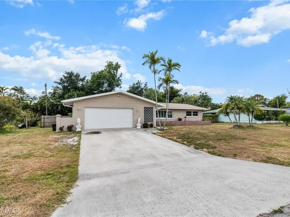 1020 Sumica Dr, Fort Myers, FL 33919