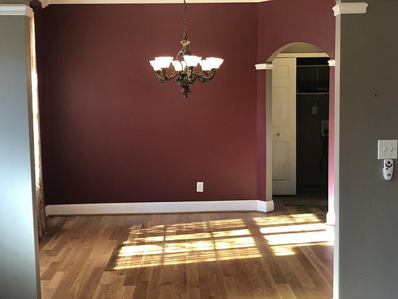 4th image of 5021 Lookout Dr