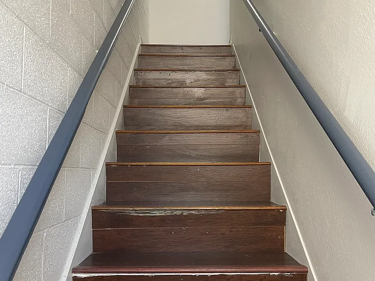 700 E Nelson Ave — Photo 5