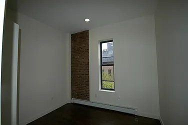 Rented by Realty Advisors Group