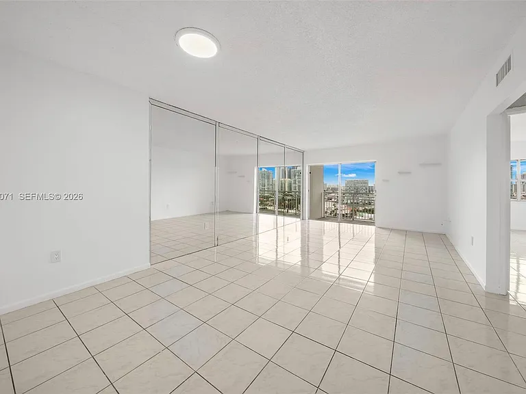 400 Kings Point Dr #1628 — Photo 14