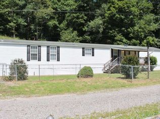 126 Circle Dr, Dry Creek, WV 25062