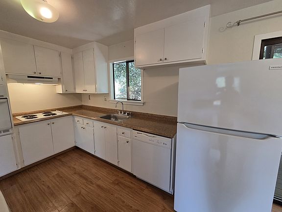 4th image of 9 Upper Ridgeway Ave #9