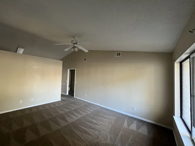910 Brett Dr #16 — Photo 2