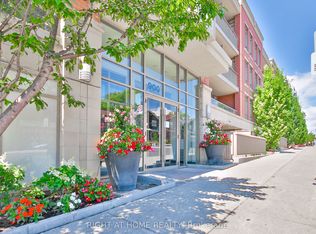 900 Mount Pleasant Rd #411, Toronto, ON M4P 3J9