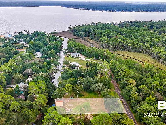 3rd image of 10143 Bayou Cir