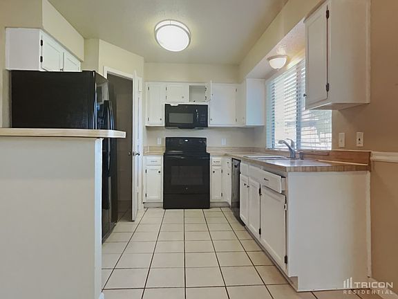 5th image of 2638 Channing Dr