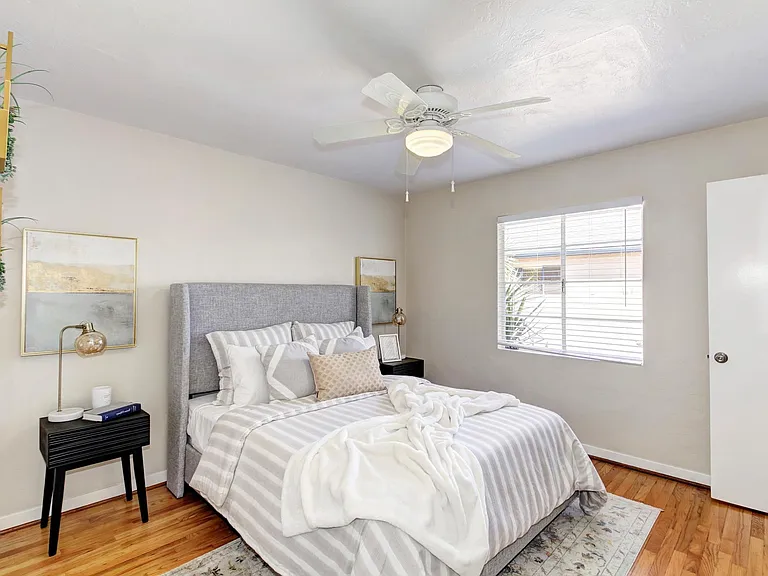 5210 J St — Photo 22