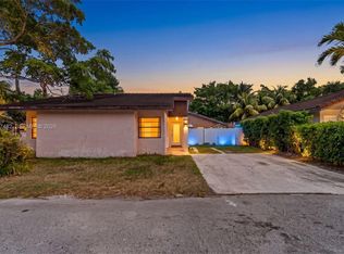7925 SW 153rd Ct, Miami, FL 33193