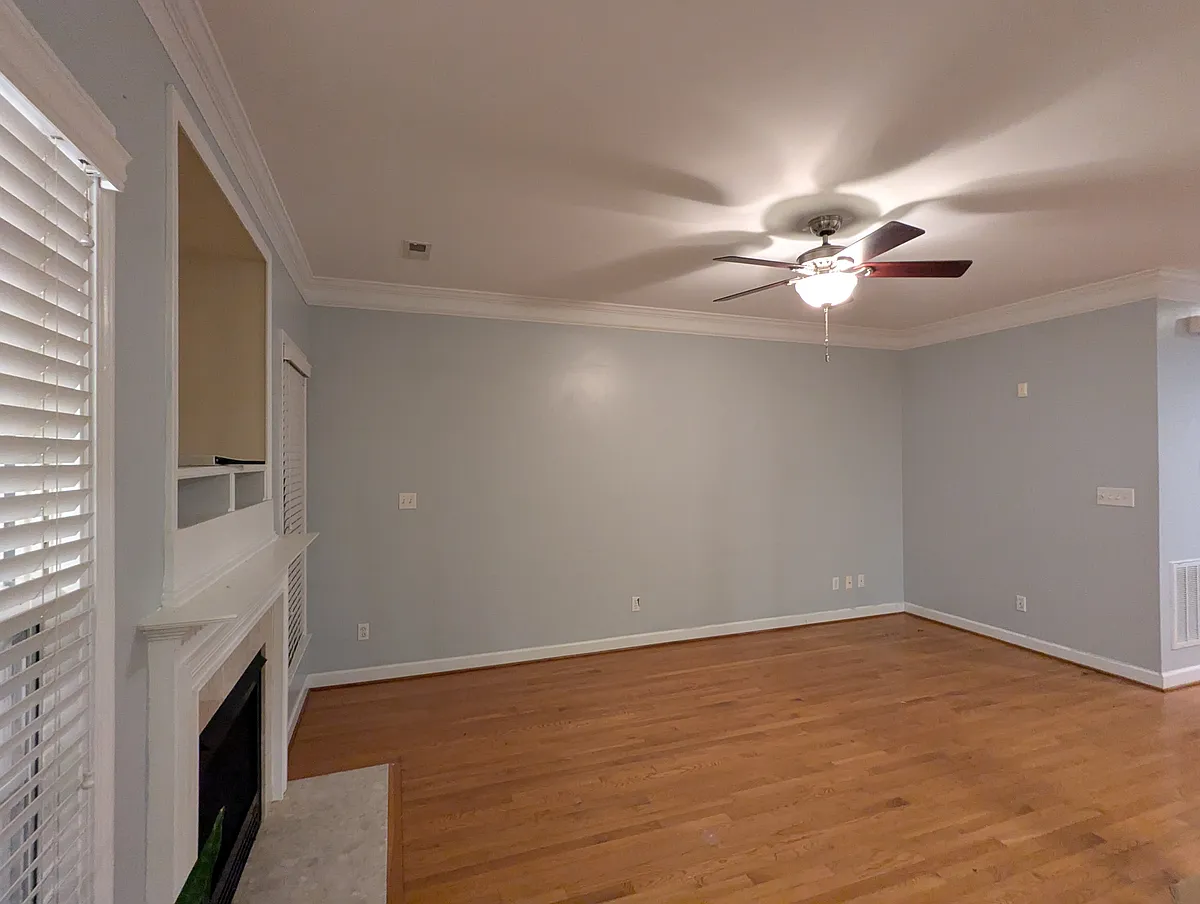 Living Room - 4333 Flintlock Ln