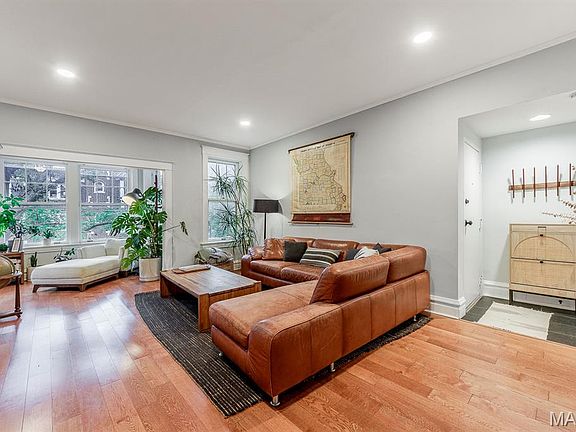 3rd image of 4928 Buckingham Ct APT 2w