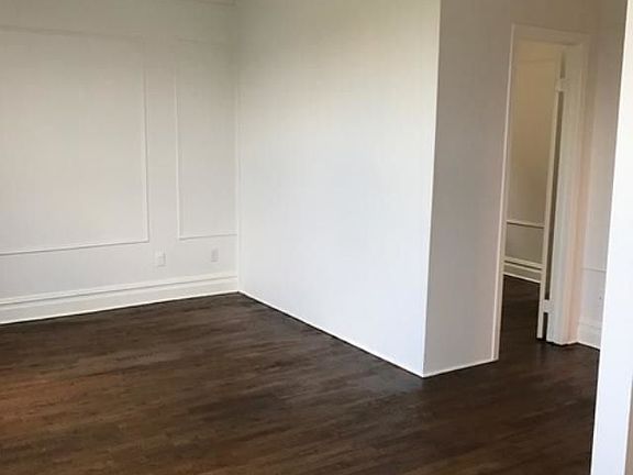 2nd image of 92 Gates Ave APT 6G