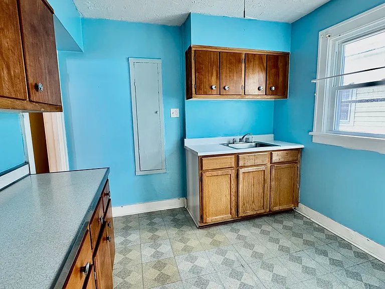 6 Edison Ave #2 — Photo 24