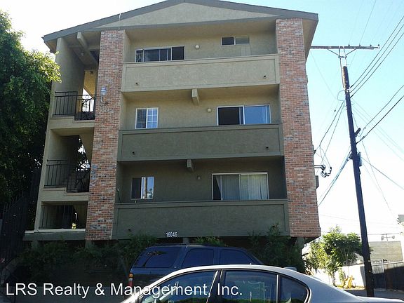 2nd image of 16046 Wyandotte St APT 4