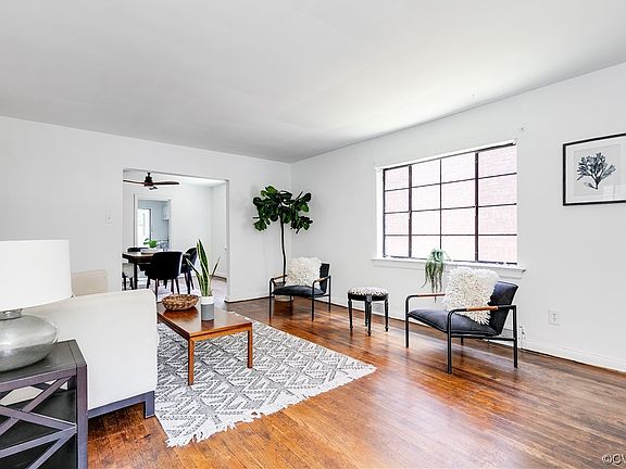 4th image of 3208 Park Ave