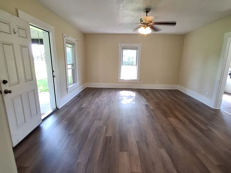 5325 Smithland Rd — Photo 7