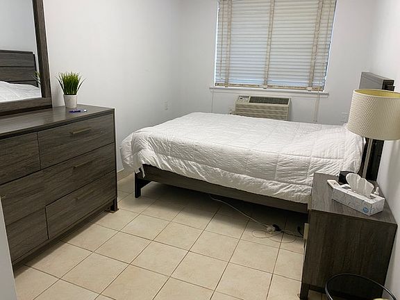 5th image of 7612 113th St APT 1