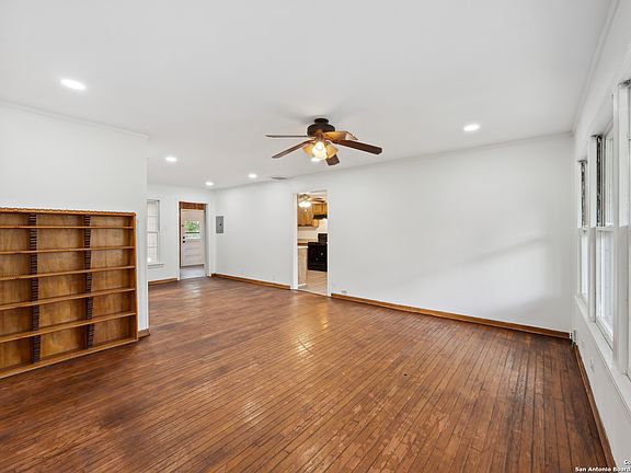 5th image of 334 BYRNES DR