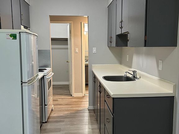4th image of 11933 223rd St