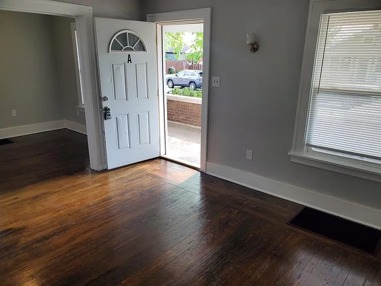 312 Harrison St — Photo 2