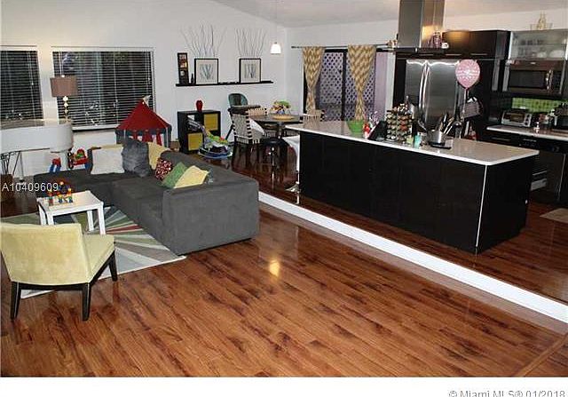1st image of 547 Patio Village Way