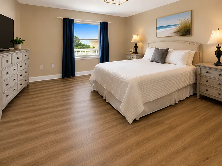Large Second bedroom for a guest, child, or roommate
