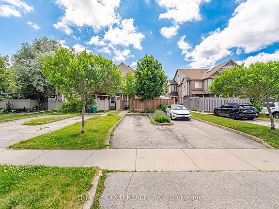 5th image of 111 Chipmunk Cres