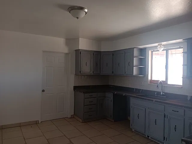 2 bed, 1632 sqft, $1,400 — Photo 4